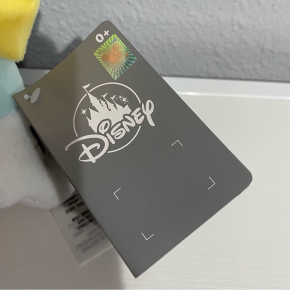 Disney Parks Minnie Mouse “From Our Family to Yours” Plush in Box 9'' - Picture 6 of 8